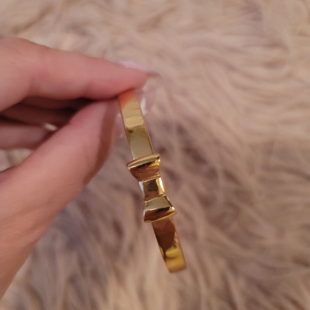 Gold Bow Bangle